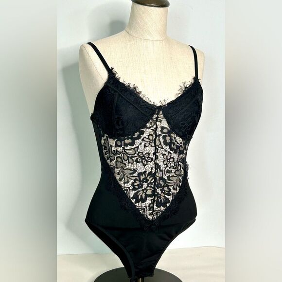 A’GACI Black Lace Cupped Bodysuit size Small - Picture 1 of 9